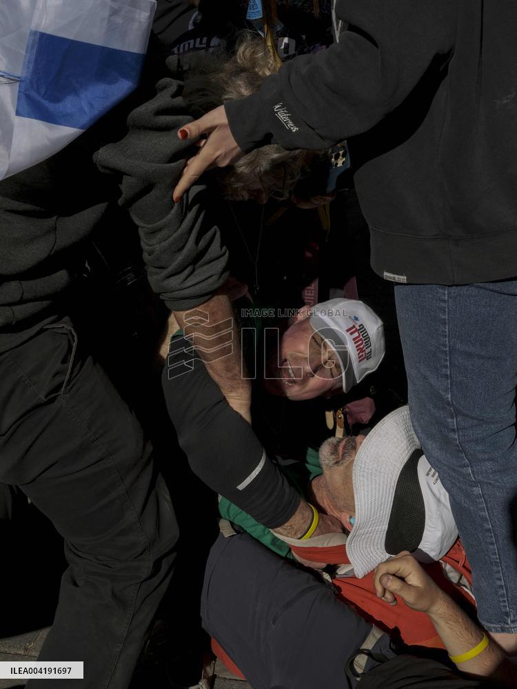 Israelis Protest Against Netanyahu in Jerusalem