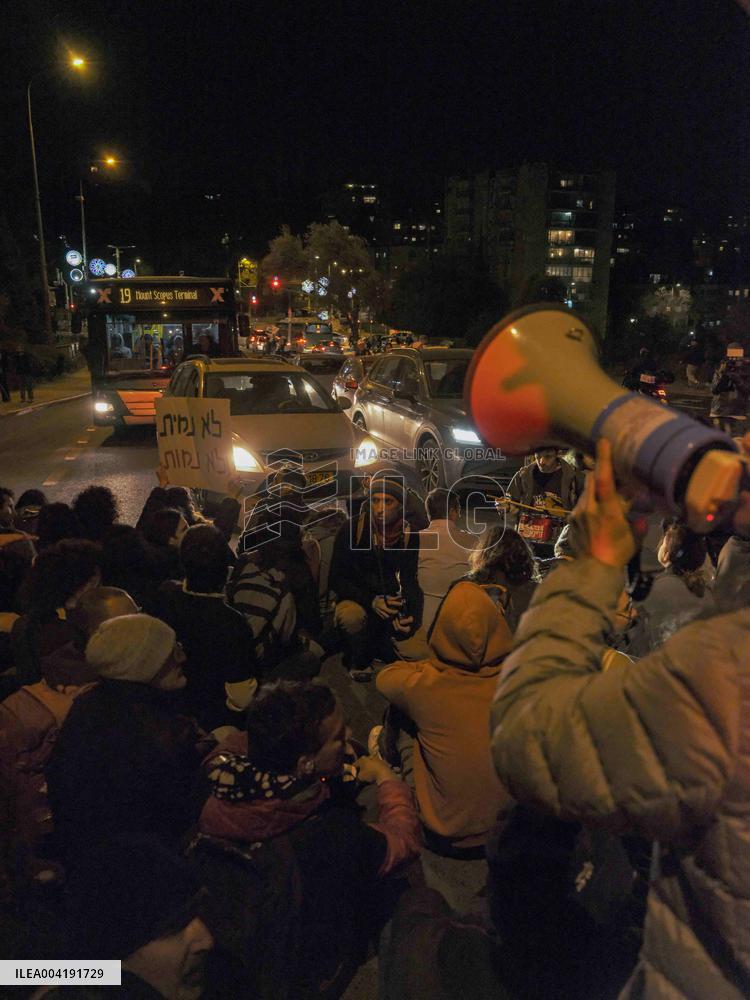 Israelis Protest Against Netanyahu in Jerusalem
