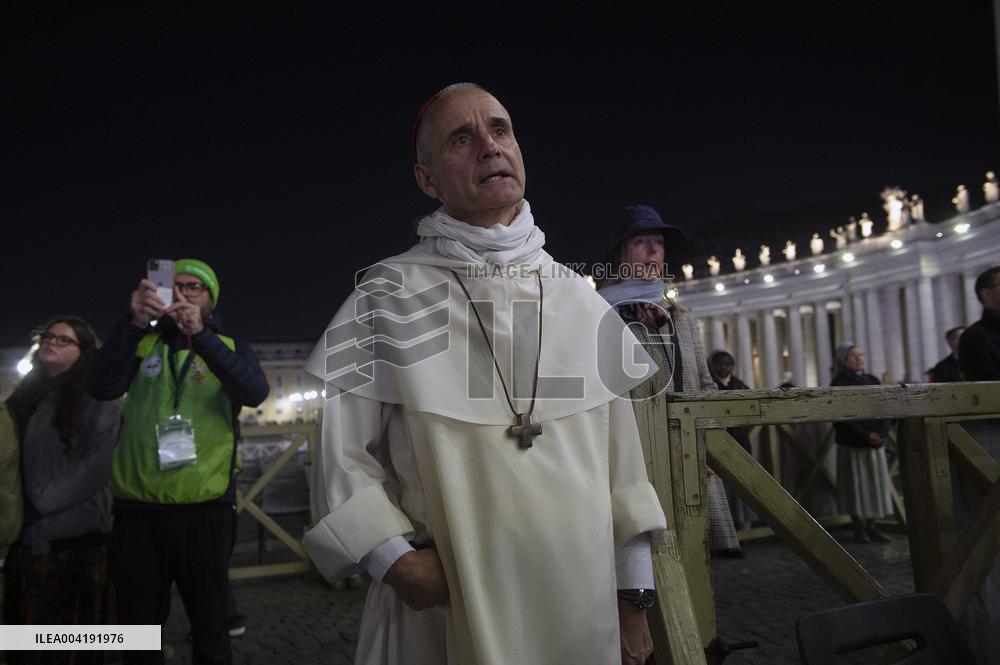 Rosary for Pope Francis Health - Vatican