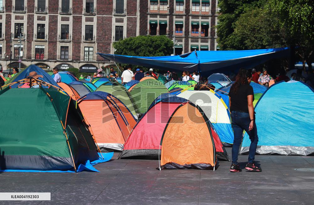 Education Workers Begin 72-Hour Work Stoppage - Mexico