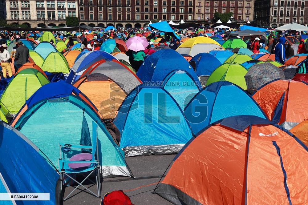 Education Workers Begin 72-Hour Work Stoppage - Mexico