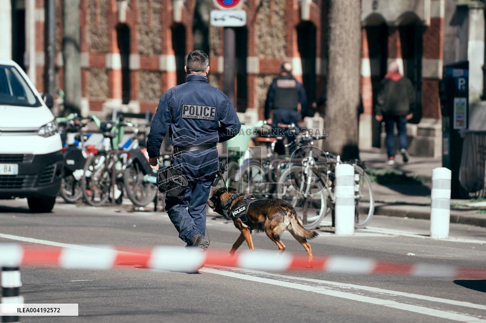 Bomb alert at Caroline Dorian High School - Paris AJ