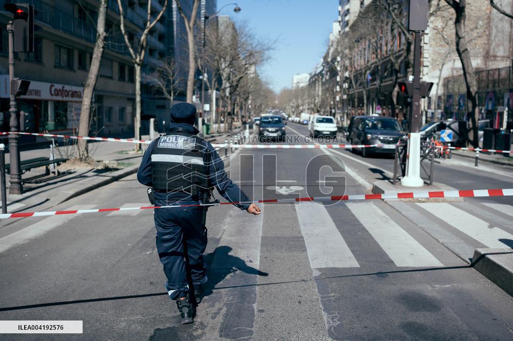Bomb alert at Caroline Dorian High School - Paris AJ