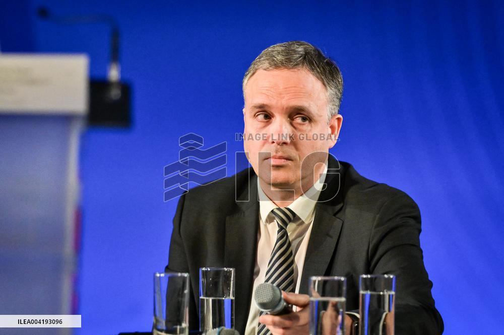 Financing the defence technological & industrial base in Paris - FA