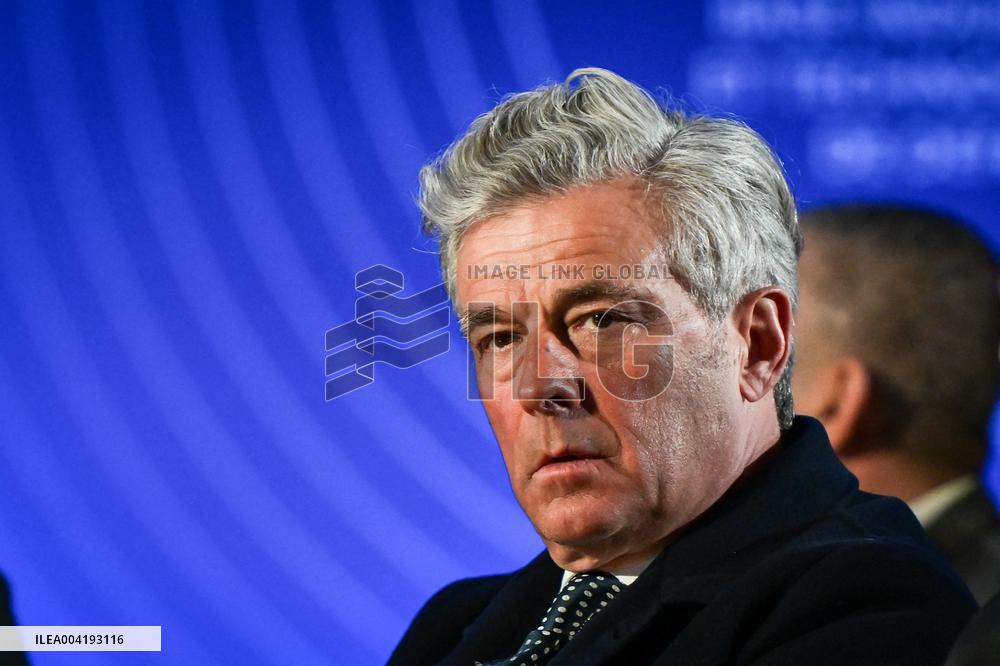 Financing the defence technological & industrial base in Paris - FA