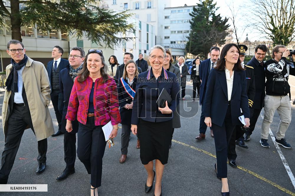 Borne Visits the High School Hector Berlioz - Vincennes