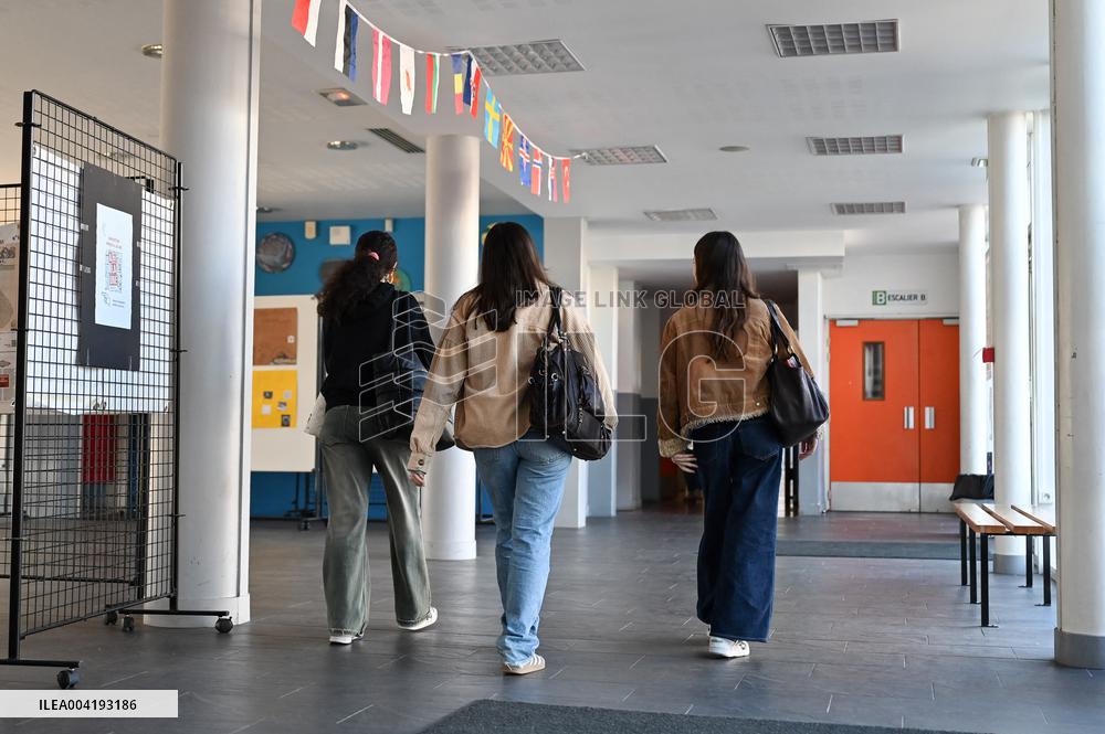 Illustration High School Hector Berlioz - Vincennes