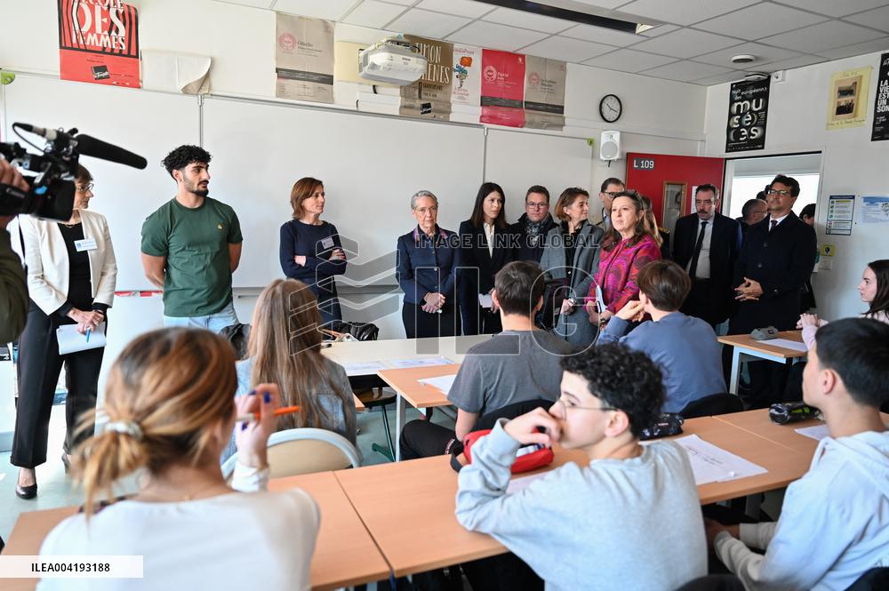 Borne Visits the High School Hector Berlioz - Vincennes