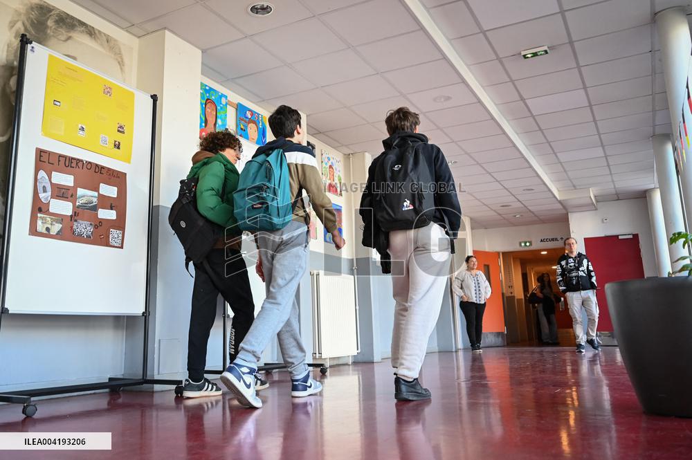 Illustration High School Hector Berlioz - Vincennes