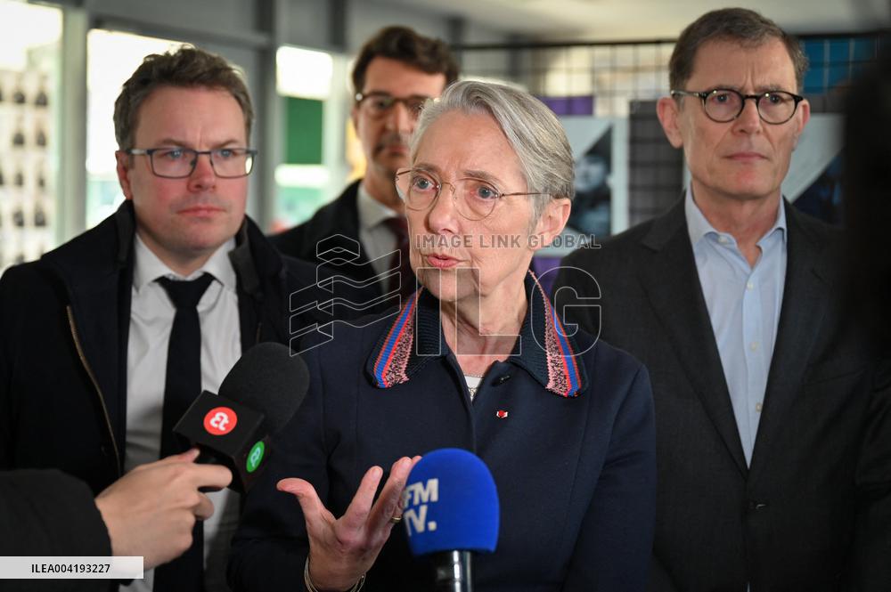 Borne Visits the High School Hector Berlioz - Vincennes