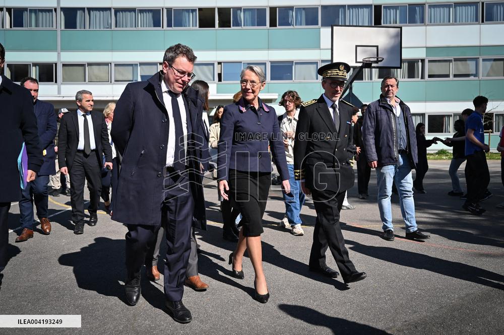 Borne Visits the High School Hector Berlioz - Vincennes