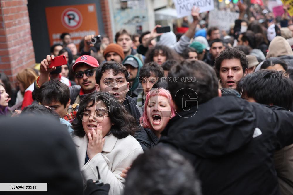 Galatasaray University Protest The Arrest Of Mayor Imamoglu - Turkey