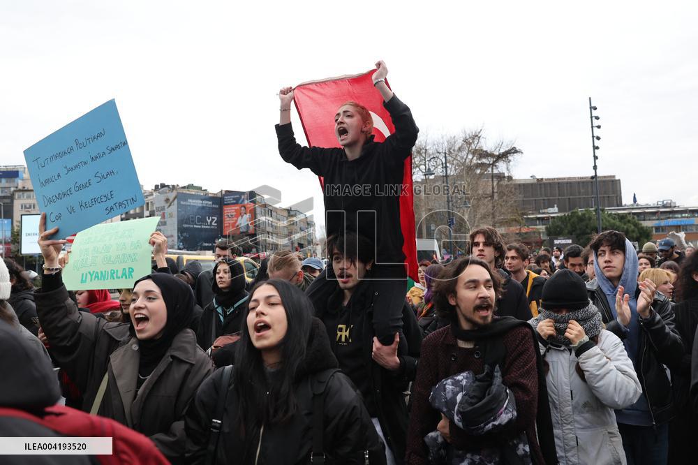 Galatasaray University Protest The Arrest Of Mayor Imamoglu - Turkey