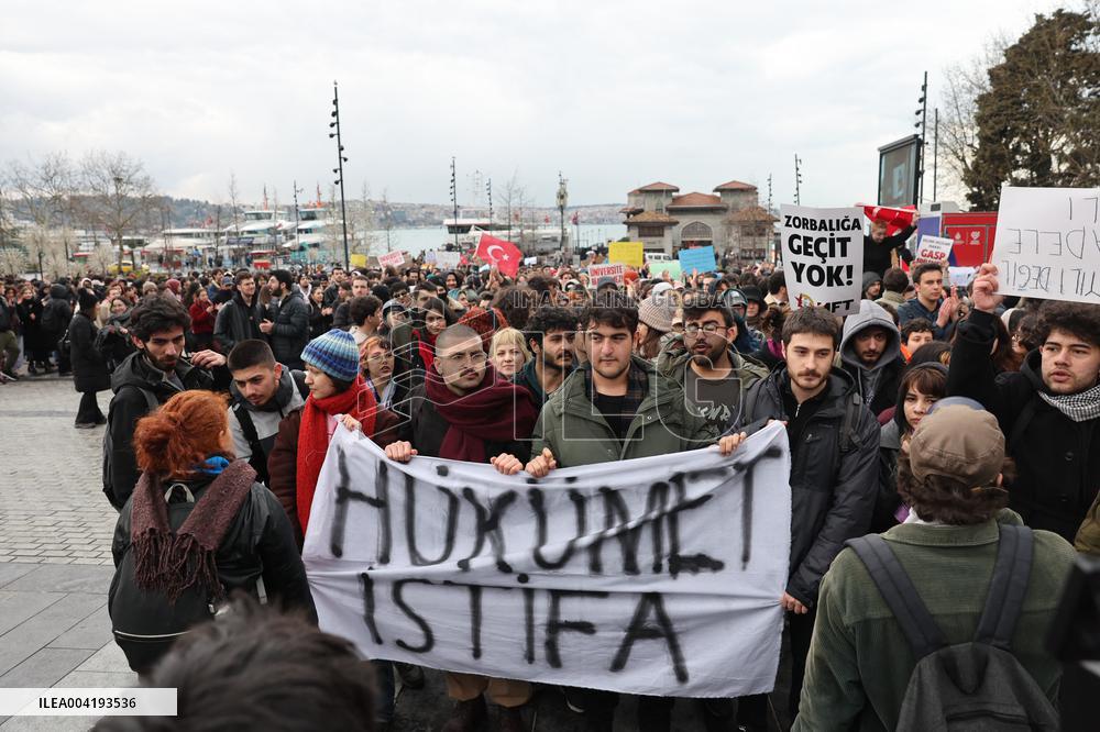 Galatasaray University Protest The Arrest Of Mayor Imamoglu - Turkey