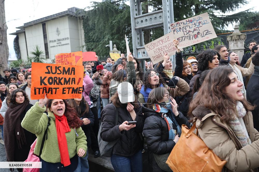 Galatasaray University Protest The Arrest Of Mayor Imamoglu - Turkey