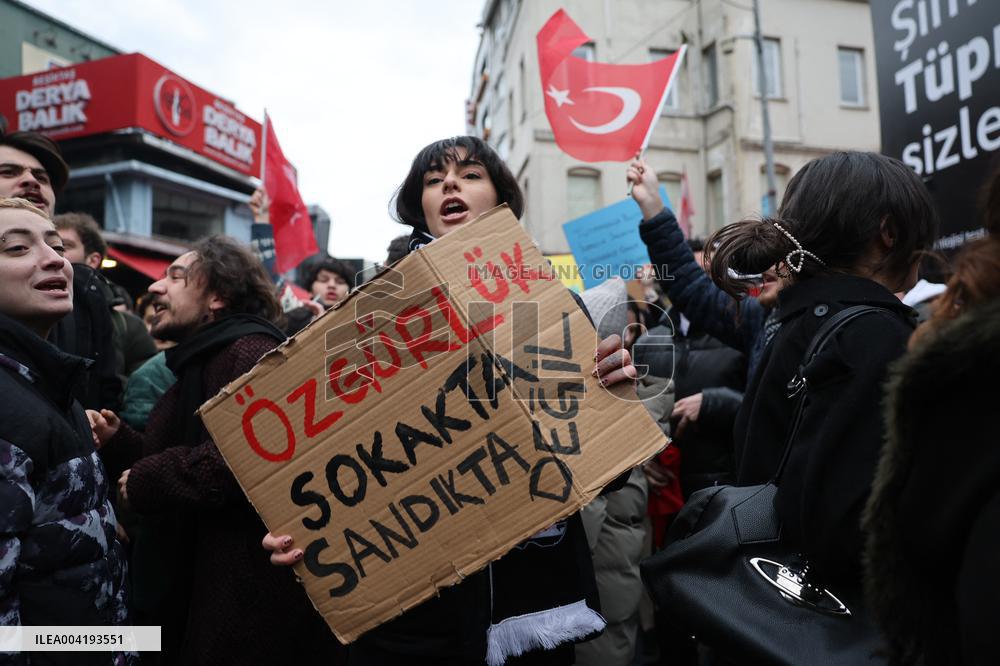 Galatasaray University Protest The Arrest Of Mayor Imamoglu - Turkey