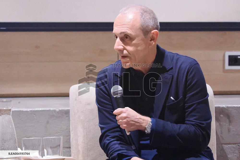 BASKET - Evento - Dan Peterson talks about Olimpia Milano book presentation