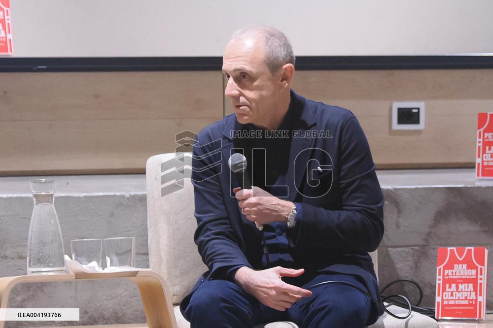 BASKET - Evento - Dan Peterson talks about Olimpia Milano book presentation