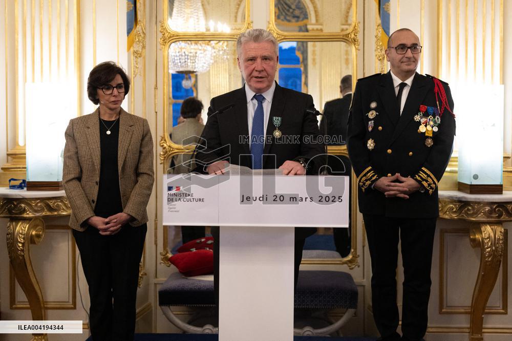 Medal Ceremony for Firefighters at the Ministry of Culture - Paris RL