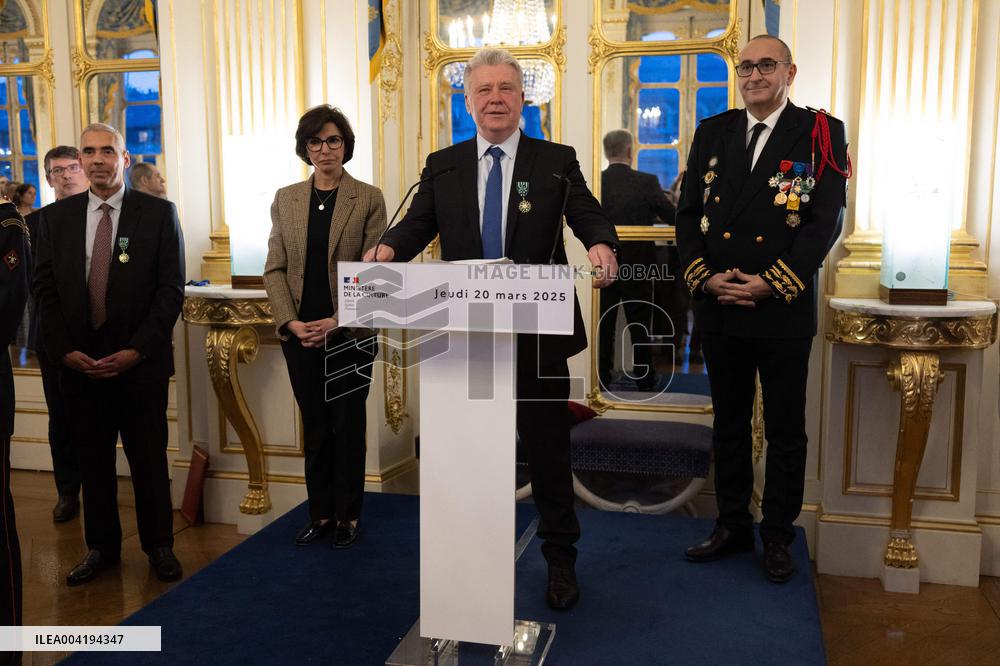 Medal Ceremony for Firefighters at the Ministry of Culture - Paris RL