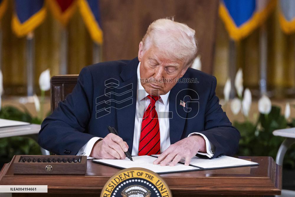 President Trump signs executive order aimed at downsizing the Department of Education