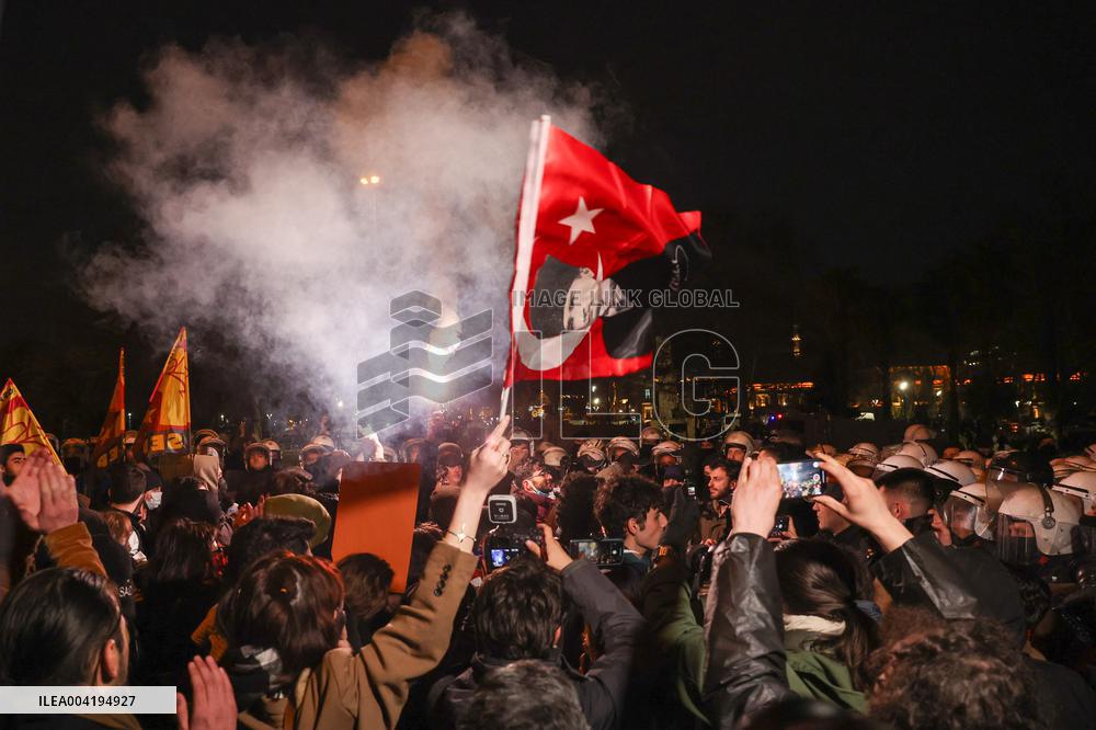 University students protest In front of Istanbul Municipality in Sarachane - Istanbul