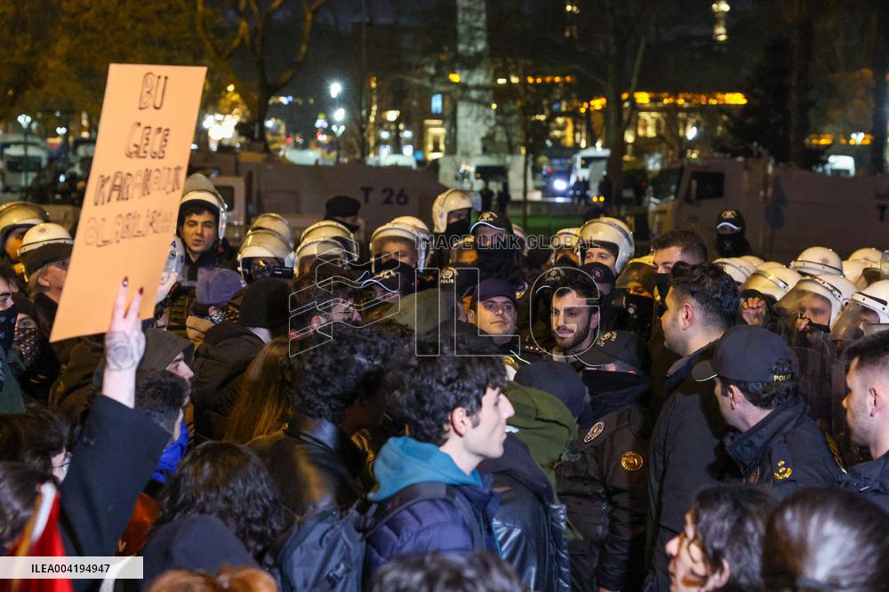 University students protest In front of Istanbul Municipality in Sarachane - Istanbul