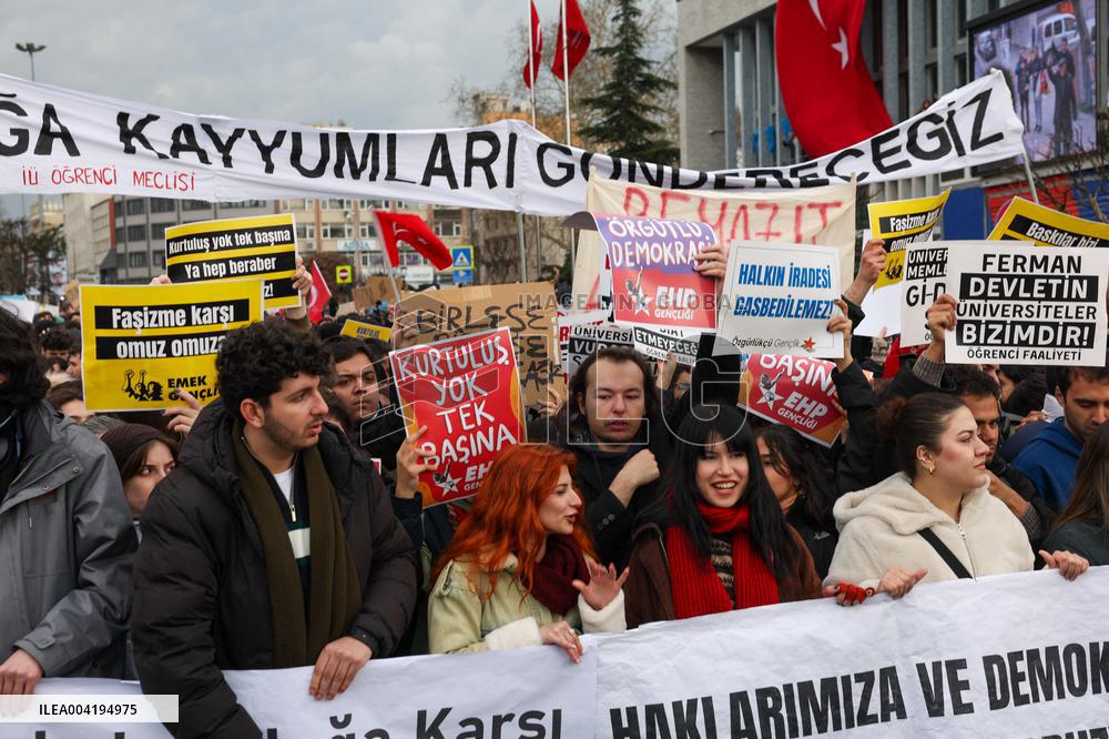 University students protest In front of Istanbul Municipality in Sarachane - Istanbul