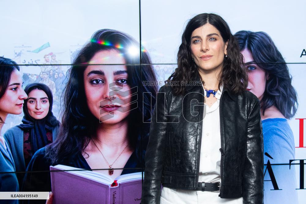 Lire Lolita A Teheran Premiere