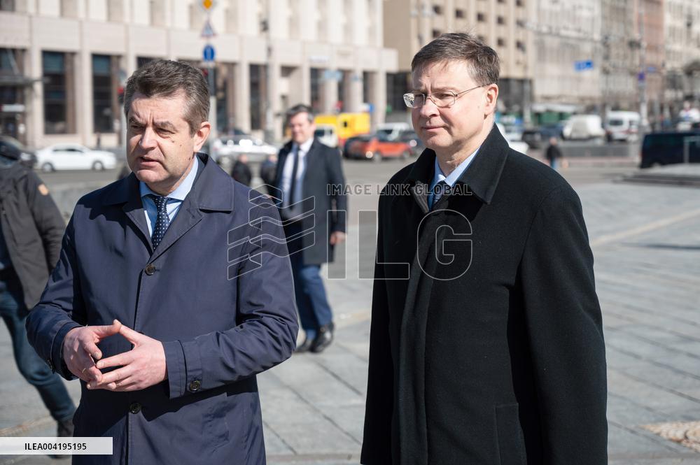 Visit of Valdis Dombrovskis to Kyiv