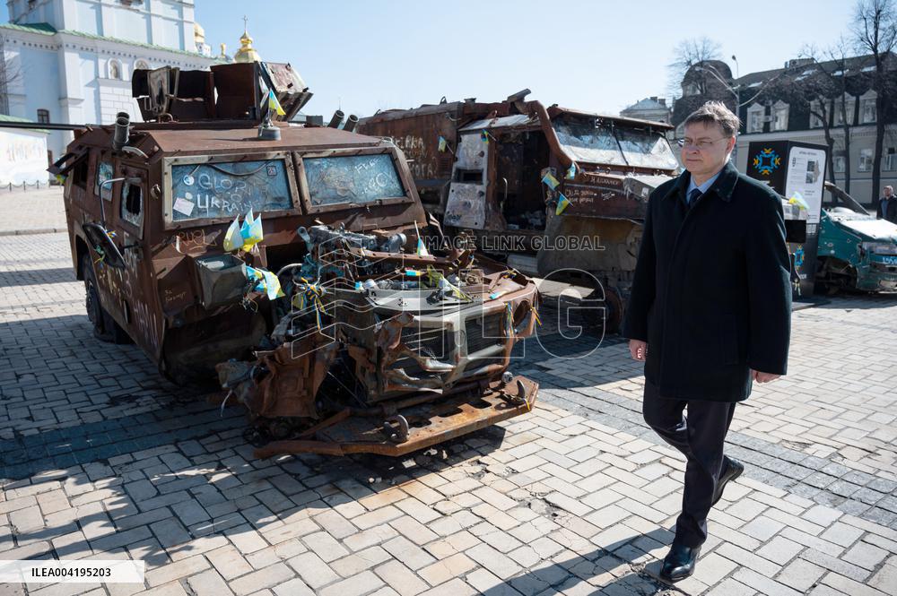 Visit of Valdis Dombrovskis to Kyiv