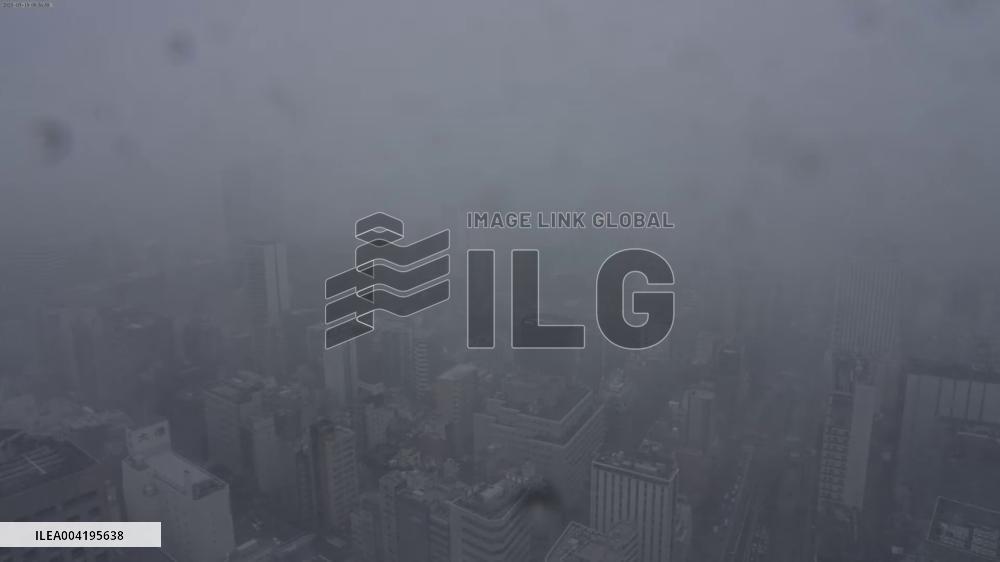 [Breaking News]Snow in Tokyo