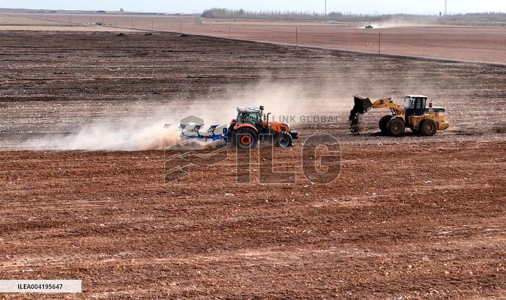 Beidou Navigation Wheat Sowing in Zhangye