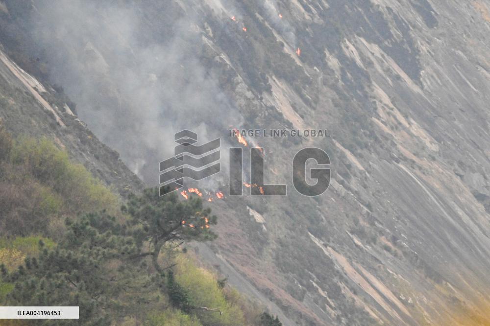 Jaizkibel Fire Burns 30 Hectares - Spain