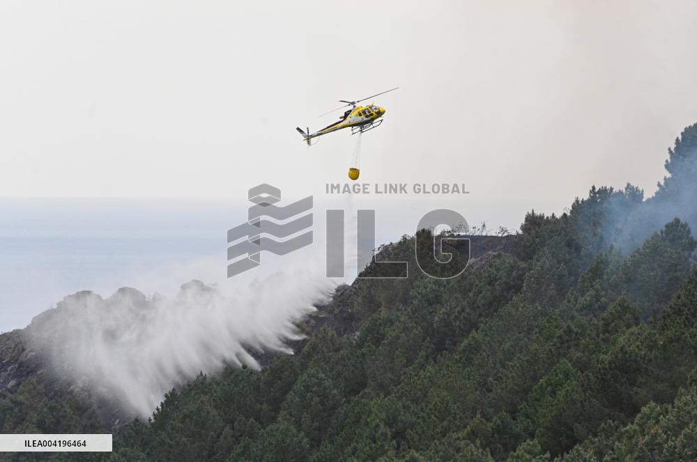 Jaizkibel Fire Burns 30 Hectares - Spain