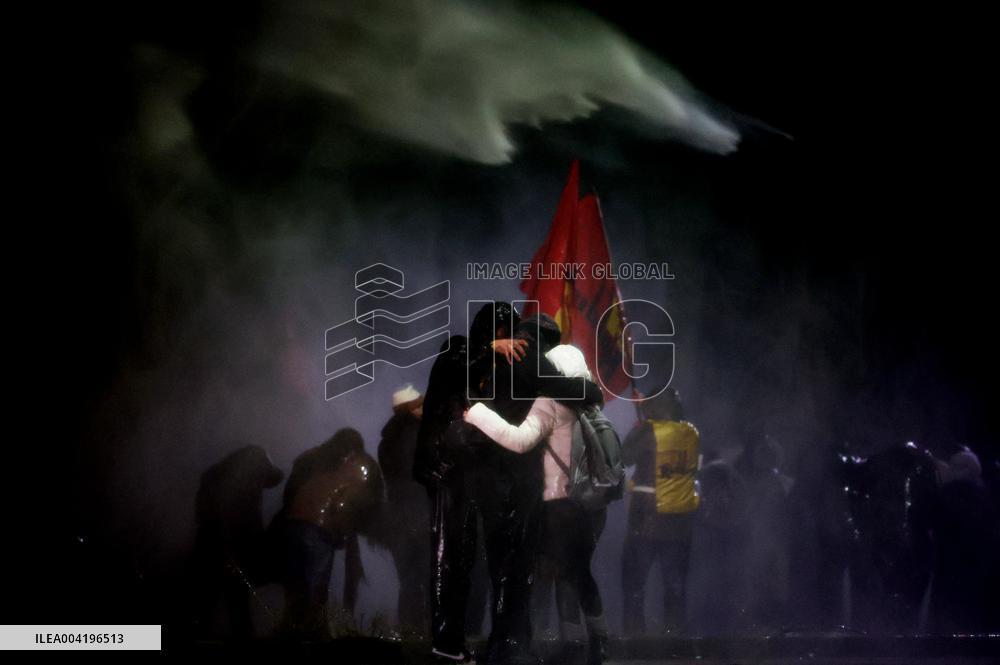 Riots break out at university campus after Erdogan rival detained - Ankara