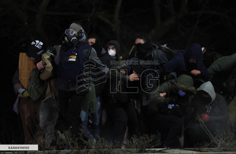 Riots break out at university campus after Erdogan rival detained - Ankara