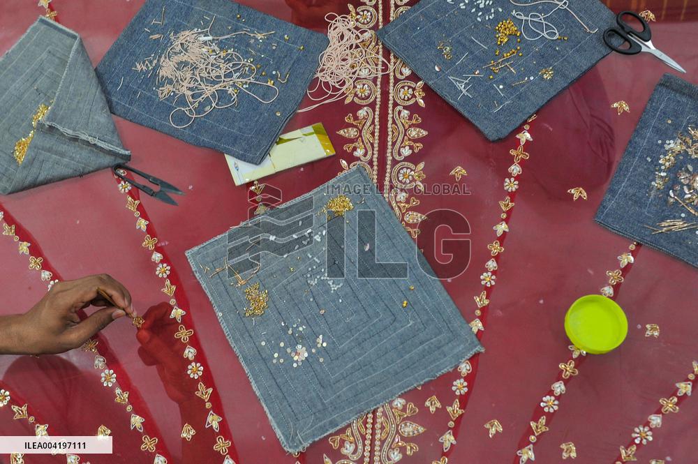 Manufacture of Zardozi for the Eid-ul-Fitr festival - Bangladesh