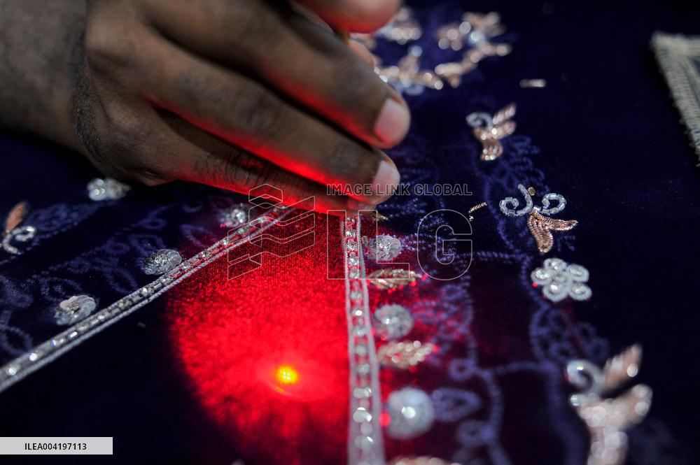 Manufacture of Zardozi for the Eid-ul-Fitr festival - Bangladesh