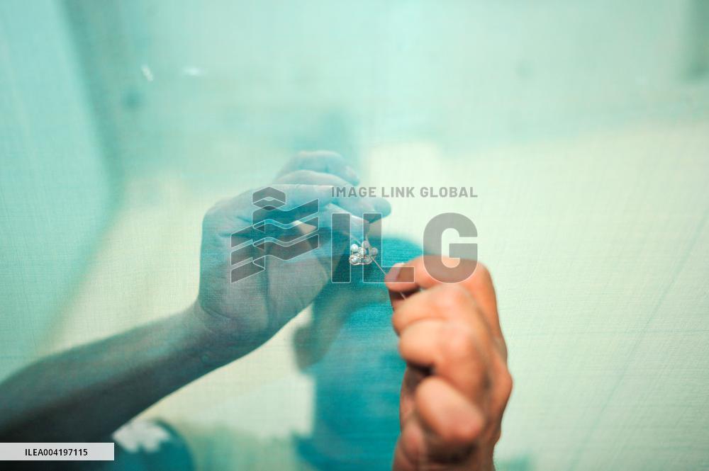 Manufacture of Zardozi for the Eid-ul-Fitr festival - Bangladesh