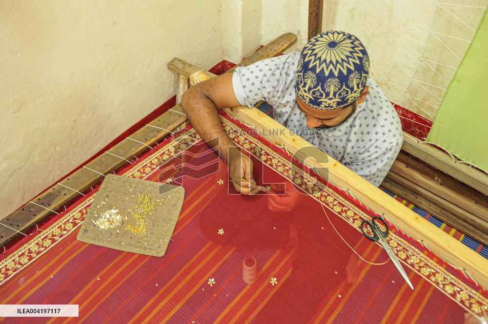 Manufacture of Zardozi for the Eid-ul-Fitr festival - Bangladesh