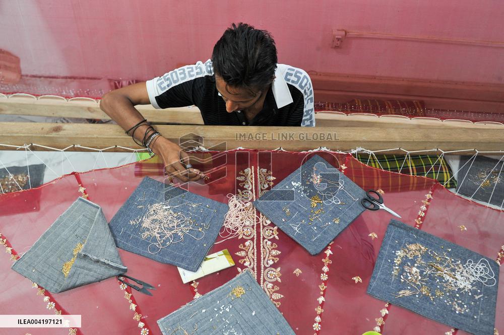 Manufacture of Zardozi for the Eid-ul-Fitr festival - Bangladesh