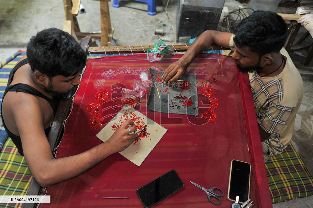 Manufacture of Zardozi for the Eid-ul-Fitr festival - Bangladesh