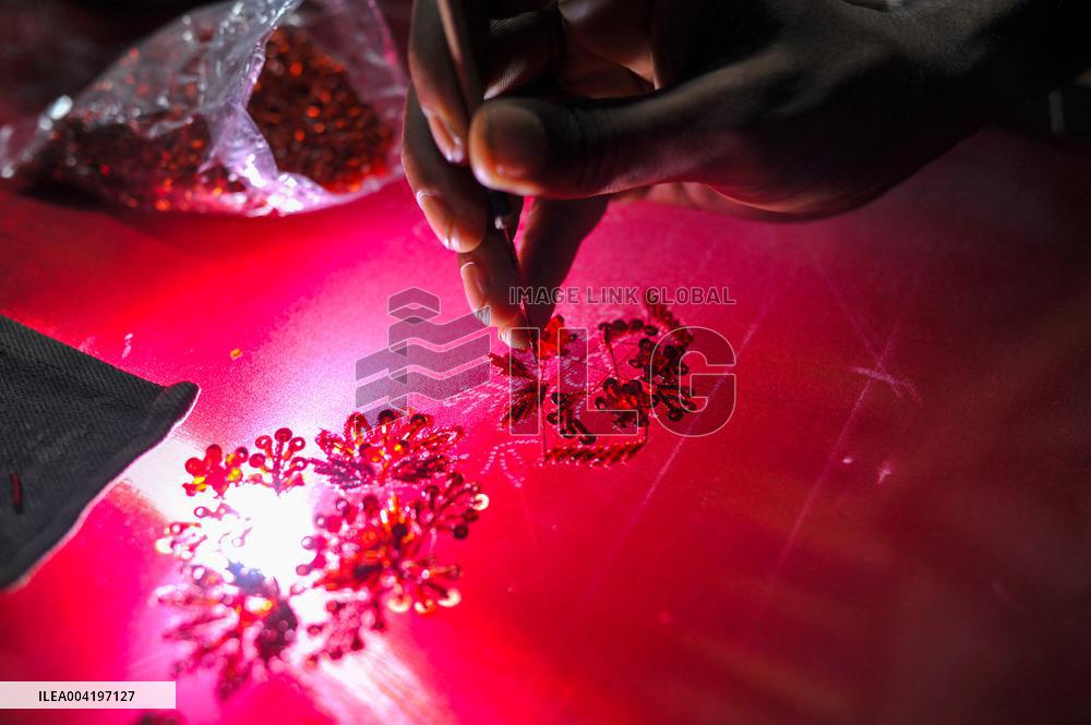 Manufacture of Zardozi for the Eid-ul-Fitr festival - Bangladesh