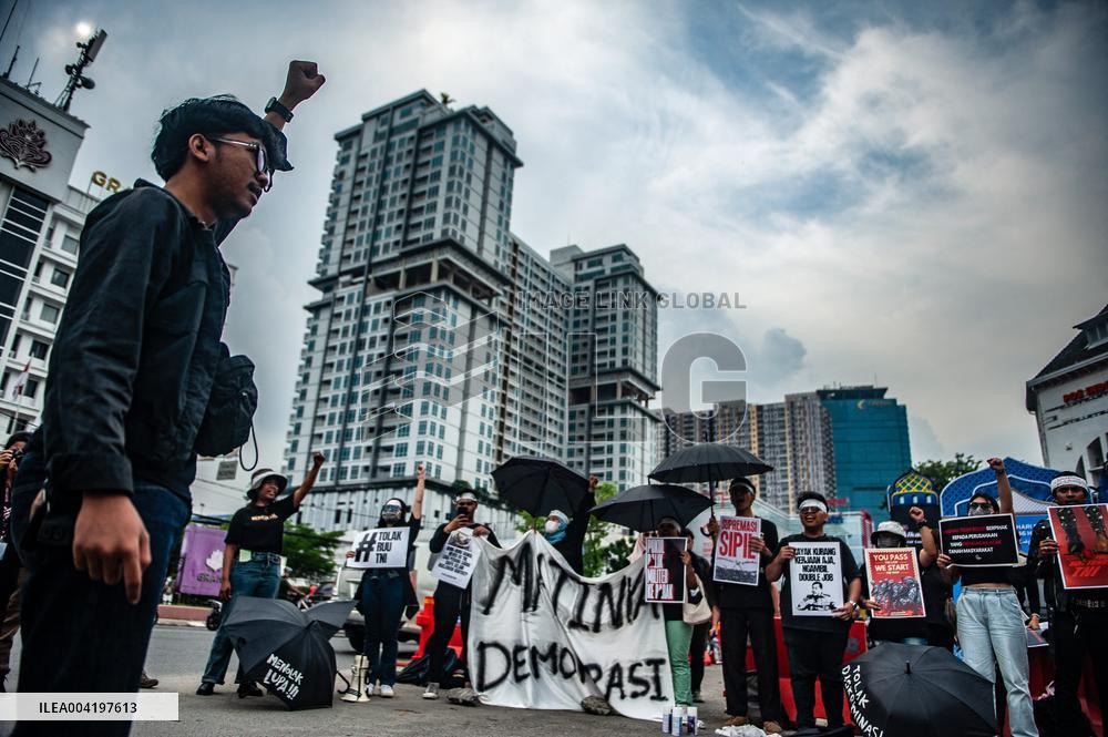 Protest Against the Revision of Military Law - Indonesia