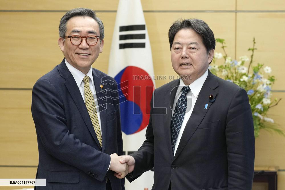 S. Korean foreign minister in Tokyo