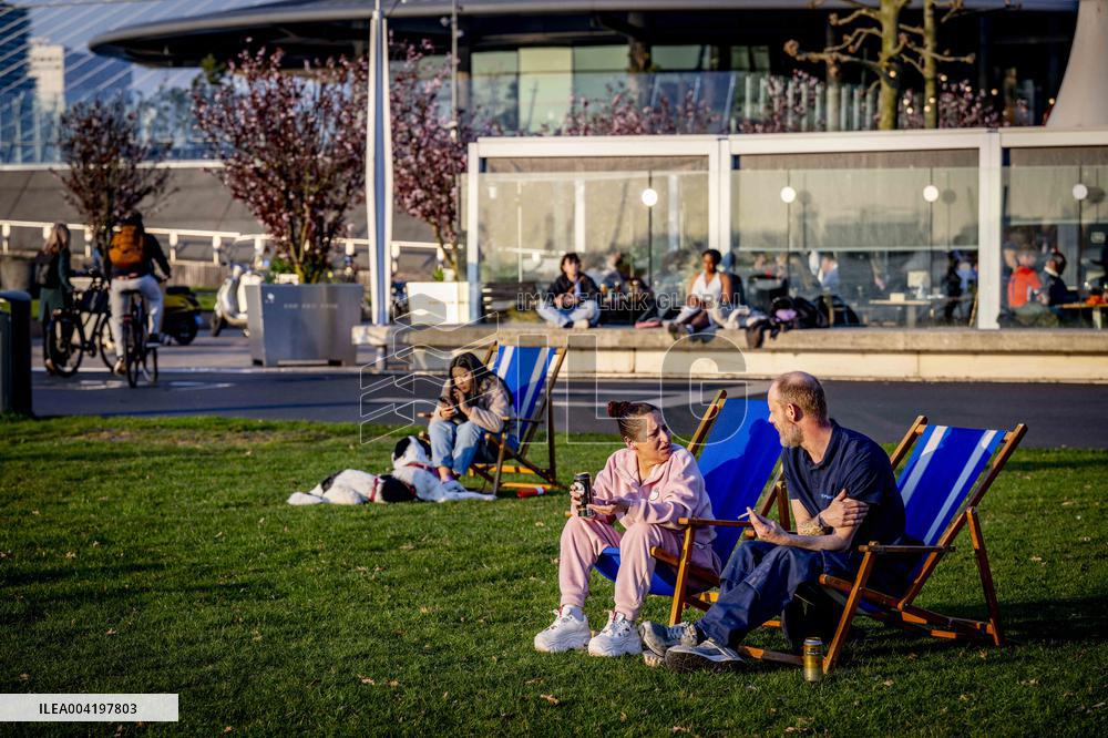 Spring Illustrations - Rotterdam