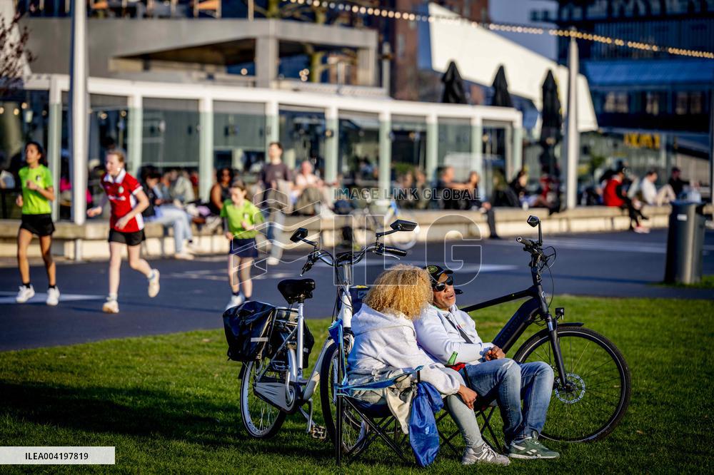 Spring Illustrations - Rotterdam