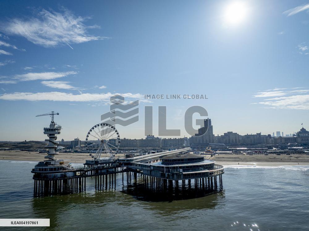 Scheveningen Pier Illustrations - Netherlands