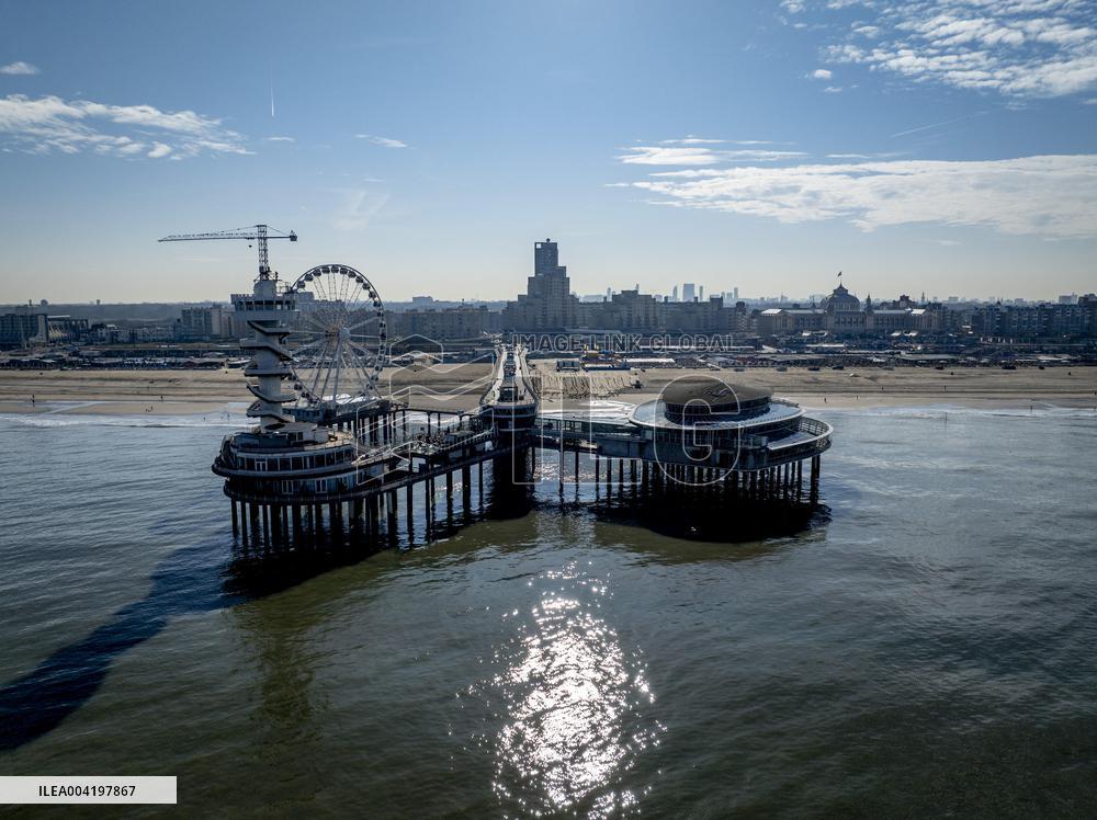 Scheveningen Pier Illustrations - Netherlands